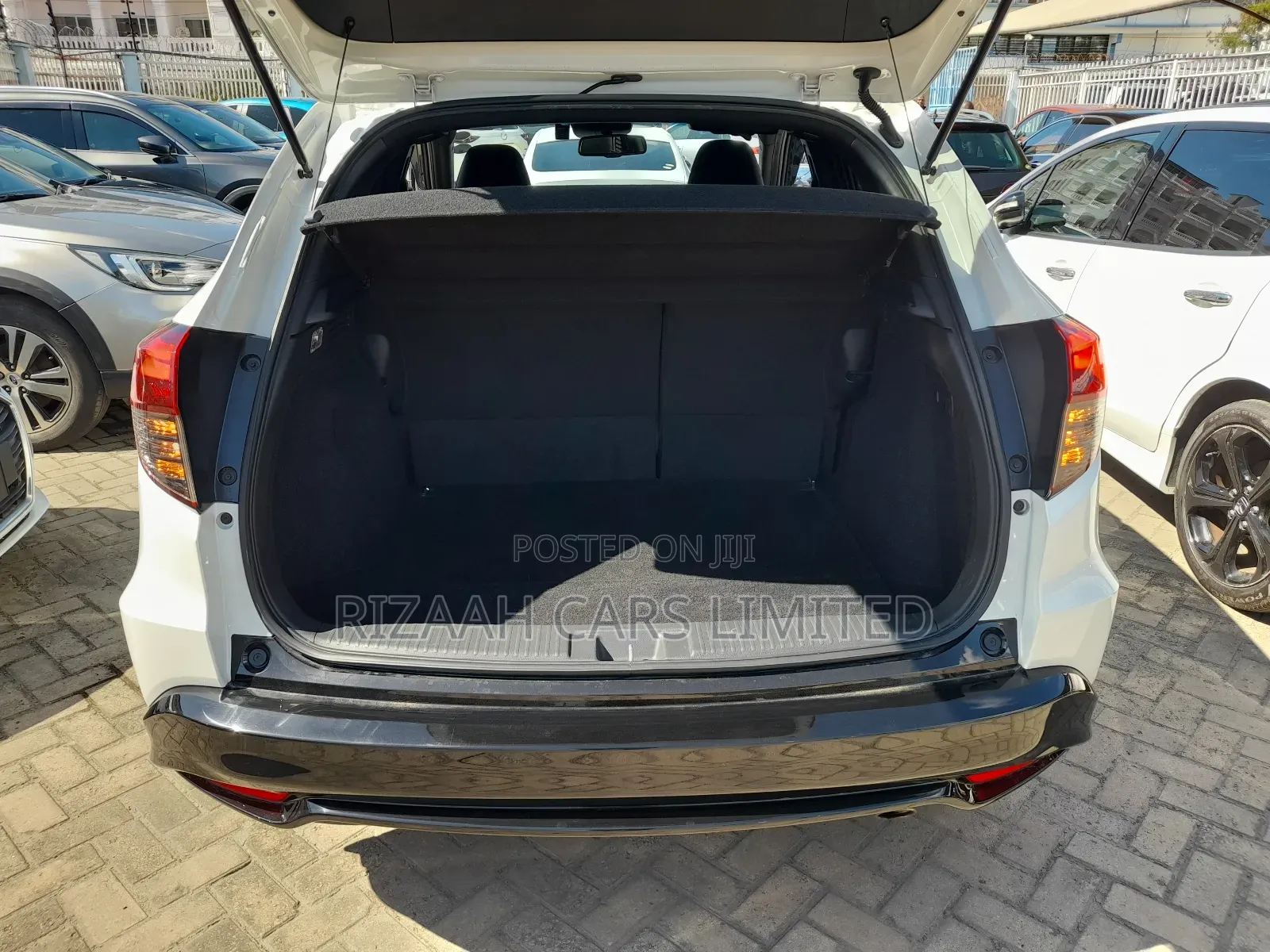 Honda Vezel 1.5 Hybrid 2WD 2019 White