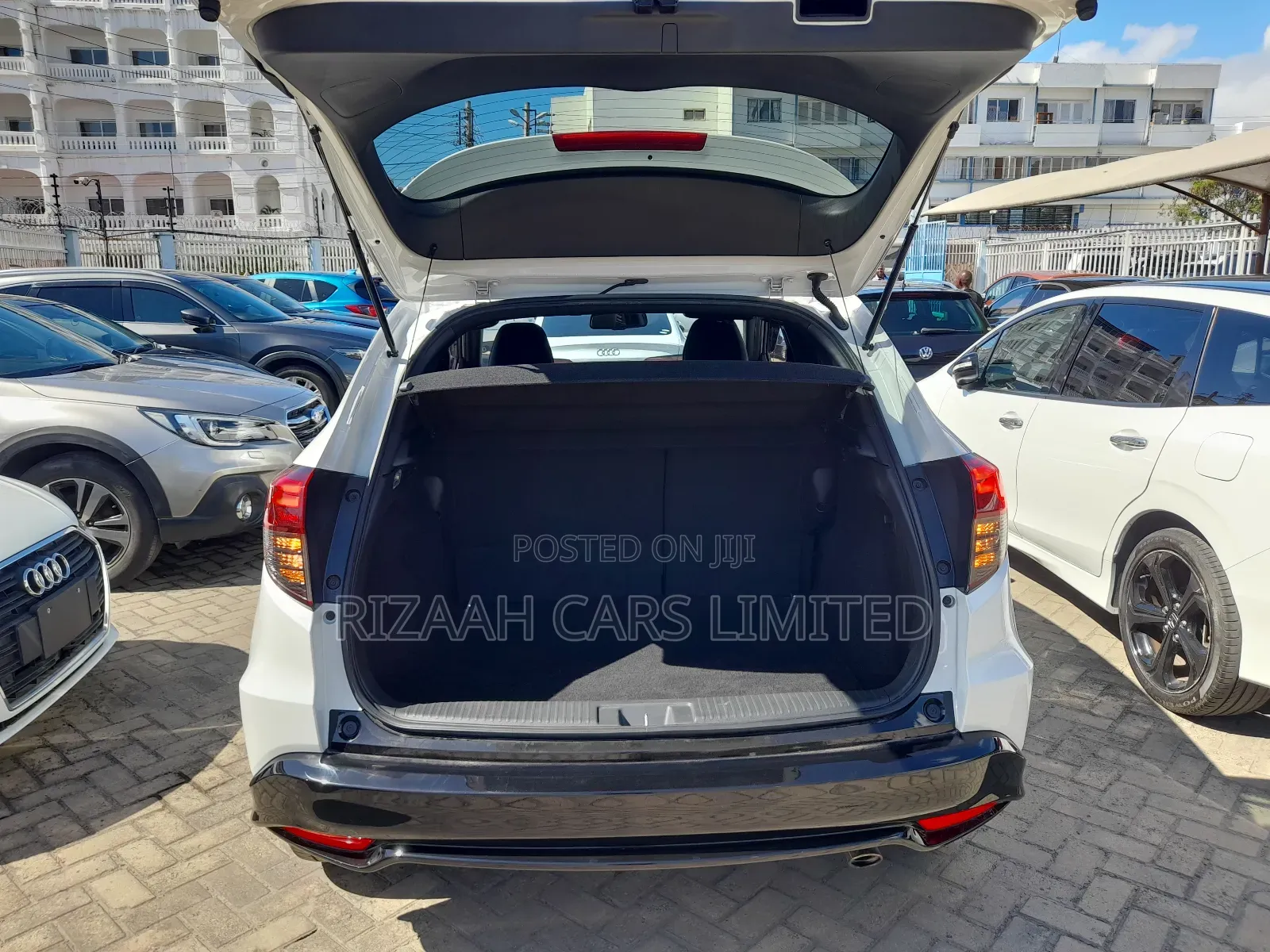 Honda Vezel 1.5 Hybrid 2WD 2019 White