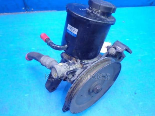 Nissan Td42 Power Steering Pump for Nissan Patrol, Civilian.