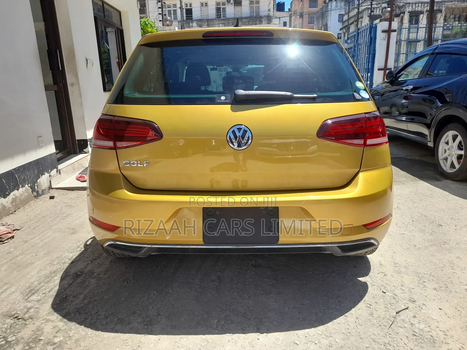Volkswagen Golf 2018 Gold