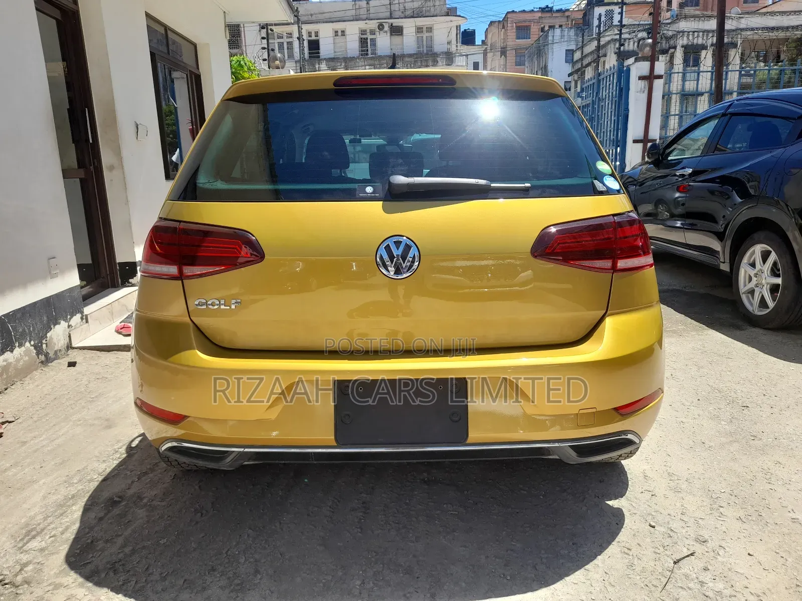 Volkswagen Golf 2018 Gold