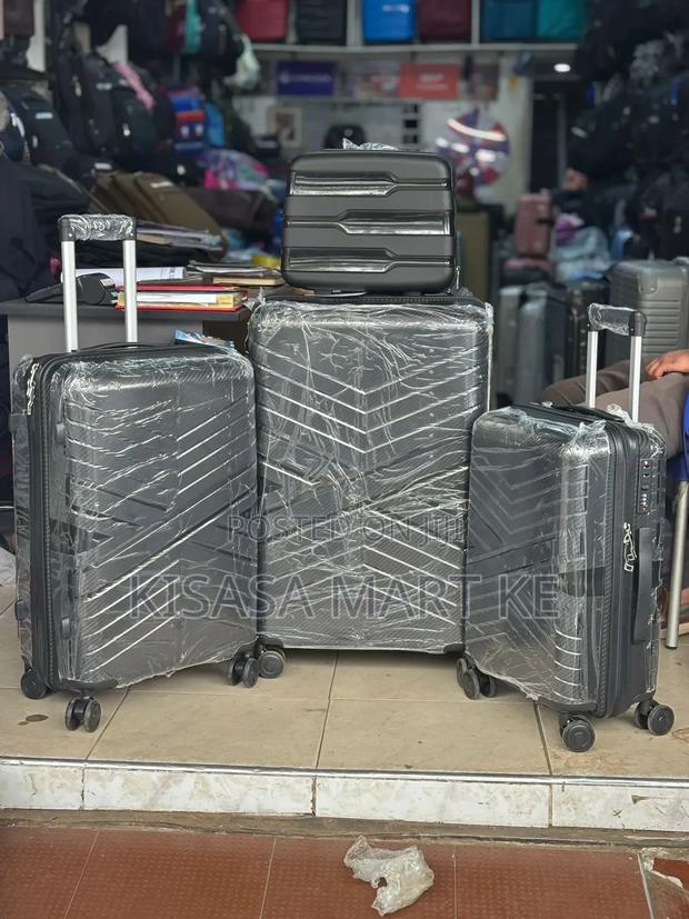 4 in 1 Luxurious Unbreakable Pp Suitcase - thumbnail 4