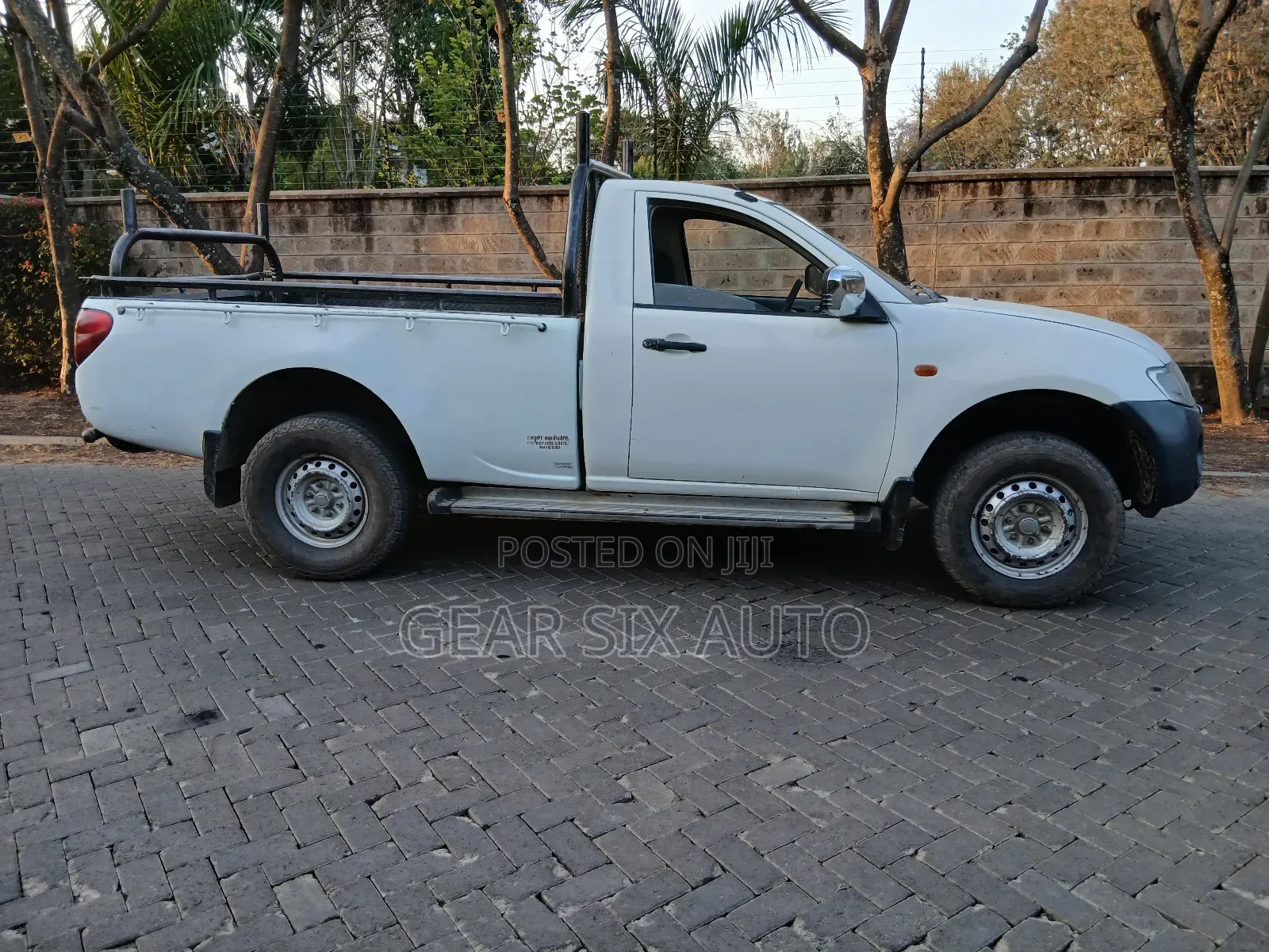Mitsubishi L200 Single Cab 2.5 TD 4WD 2014 White