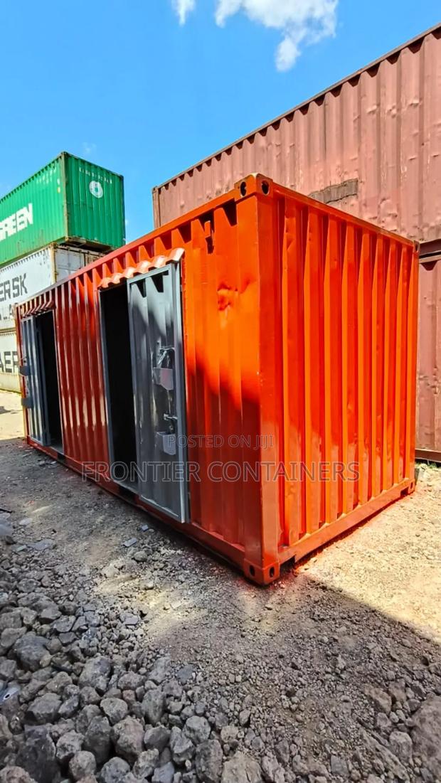 Container Stalls