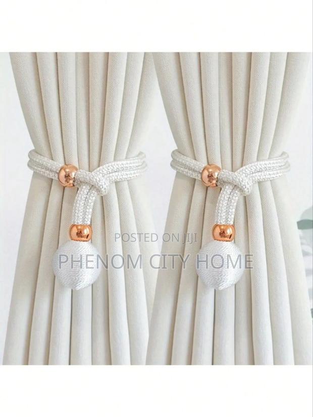 Upgraded Modern Pearl Curtain Holders - thumbnail 3