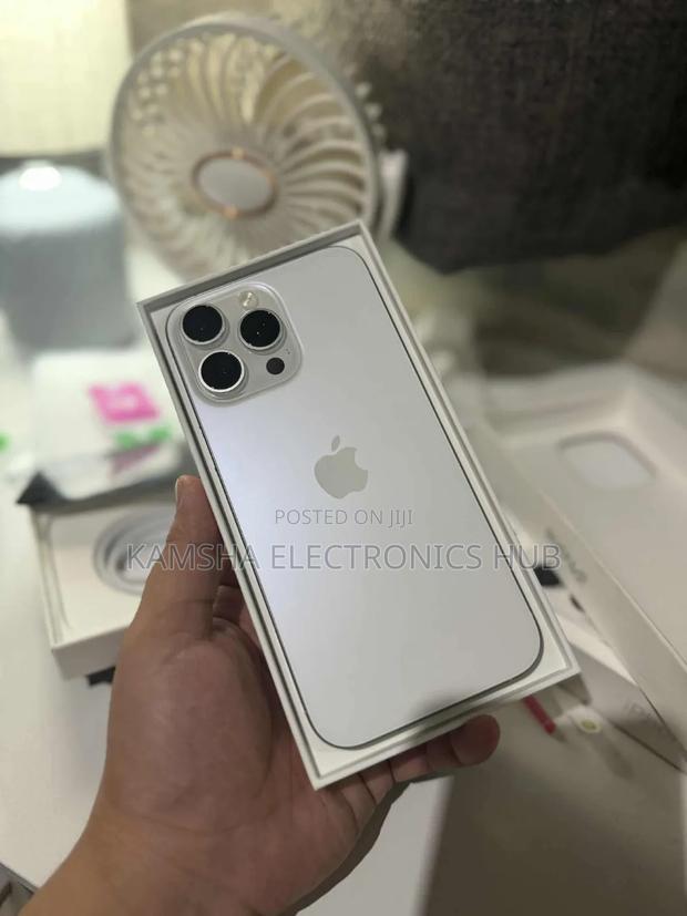 New Apple iPhone 15 Pro 256 GB Silver - thumbnail 2