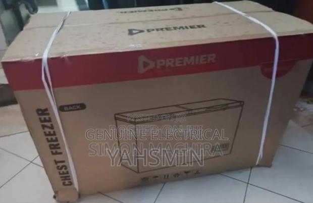 Premier 400l Chest Freezer Low Energy Consumption - main view
