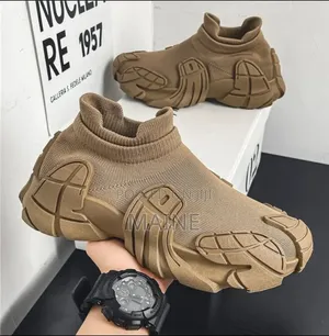 Breathable Sneakers Summer New Casual Soft Sole Sports Shoes 39-43