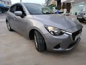 Mazda Demio 2017 Silver