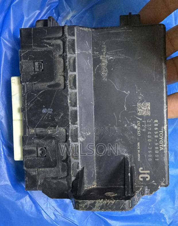 Land Cruiser V8 2015-2022 200 Series Ac Control Module - thumbnail 2