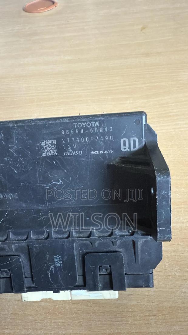 Land Cruiser V8 2015-2022 200 Series Ac Control Module - thumbnail 3