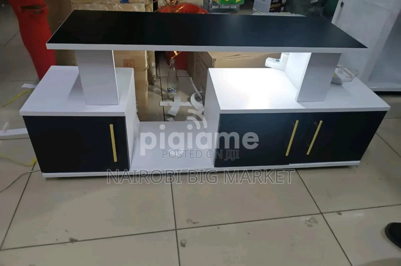 Instabul Tv Stand