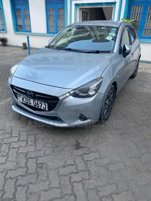 Mazda Demio 2018 Silver