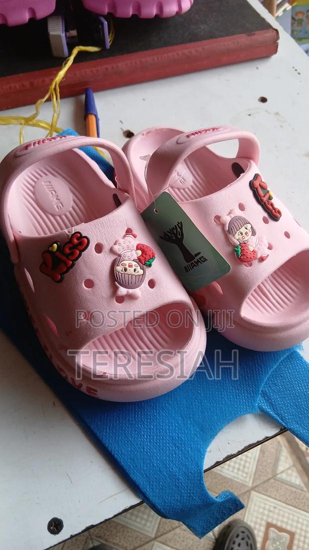 Plastic Crocks - thumbnail 4