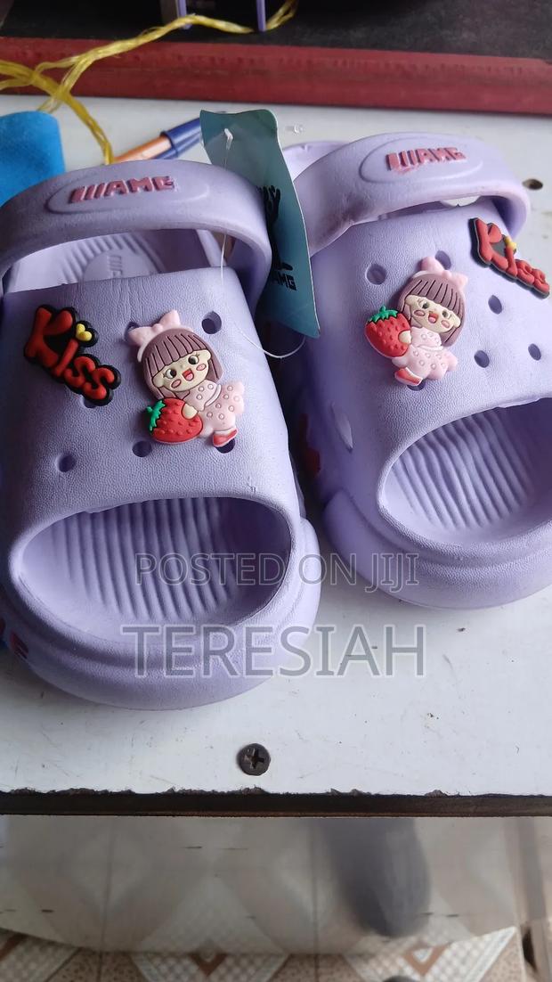 Plastic Crocks - thumbnail 6
