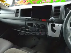Toyota Grand HiAce 2017 White