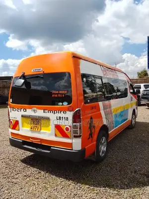 Toyota Grand HiAce 2017 White