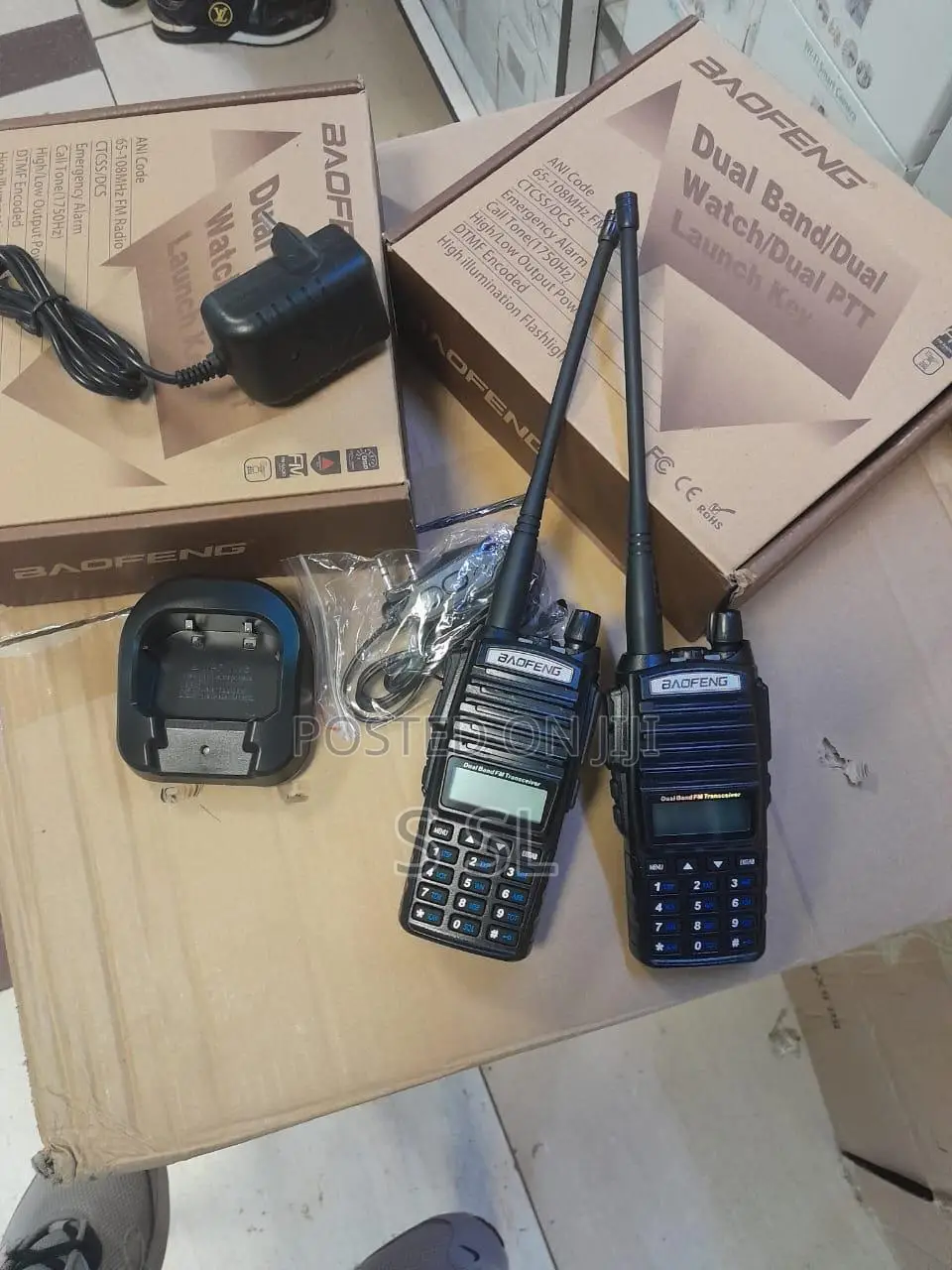 Baofeng Uv-82 5watt Uhf/VHF Radio