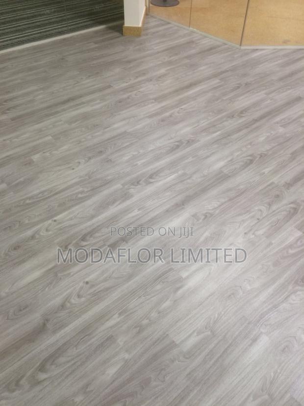 Elegant SPC Flooring for Classy Interiors - main view