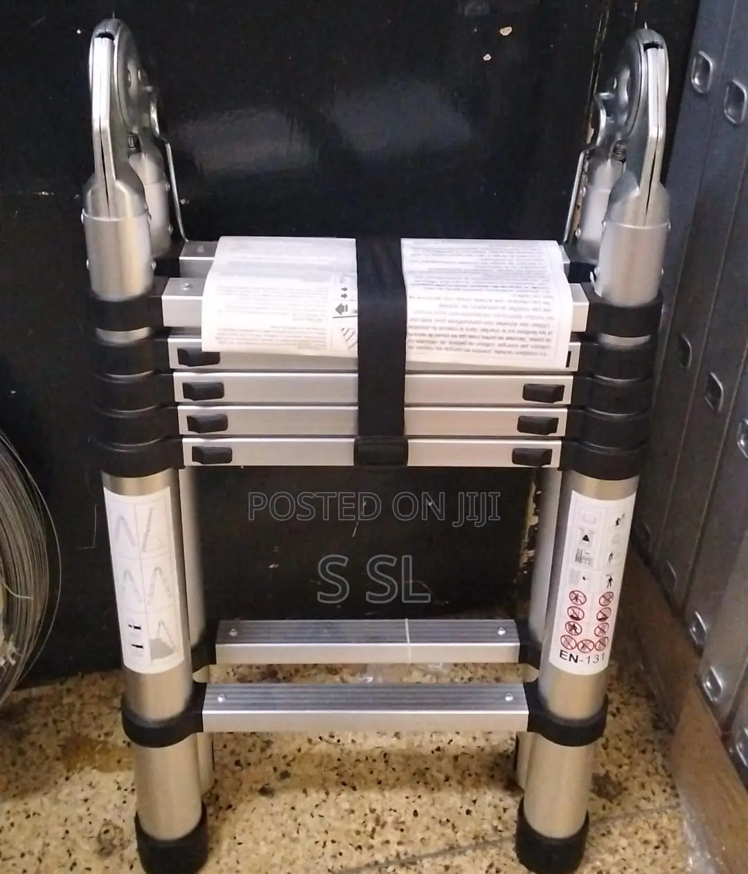 Aluminium Double Telescopic Ladder-(1.9+1.9mtrs)