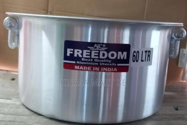 35litres Freedom Heavy Duty Sufurias With Lid.