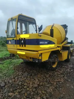 Self Loading Concrete Mixers for Hire