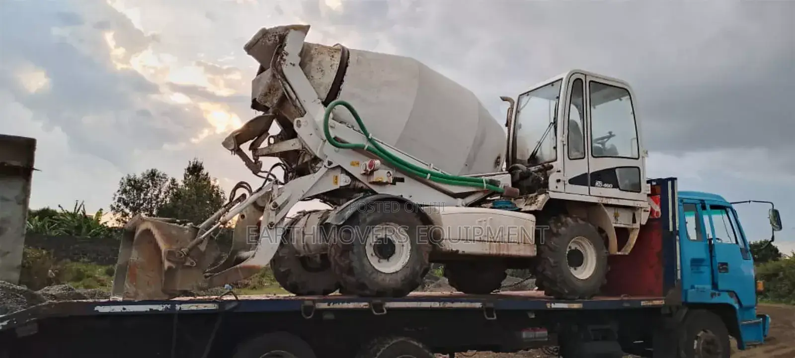 Self Loading Concrete Mixers for Hire