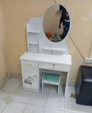 Colour White Dressing Table With Mirror