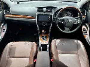 Toyota Premio 1.8 FWD 2017 Burgundy