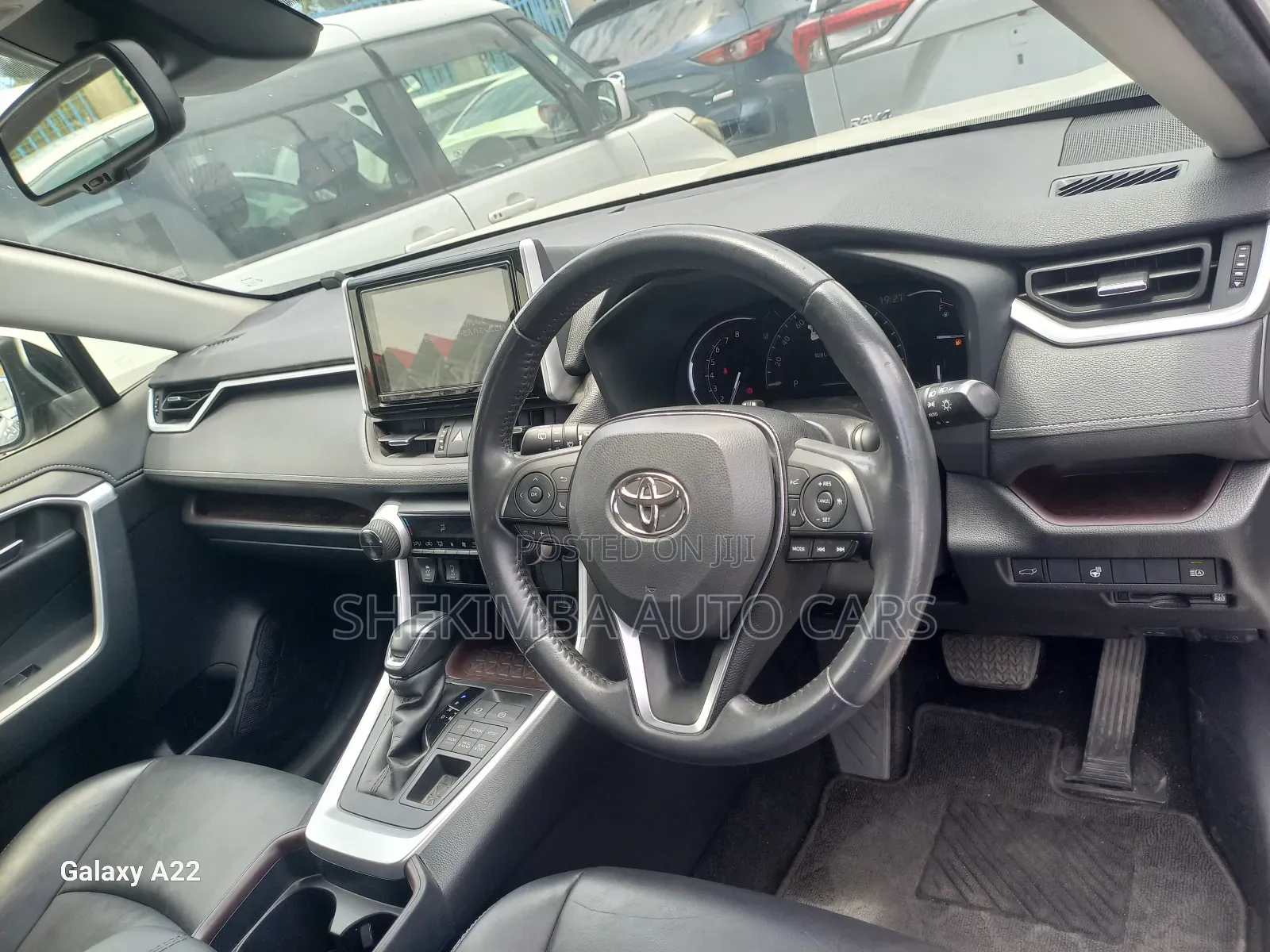 Toyota RAV4 2020 White