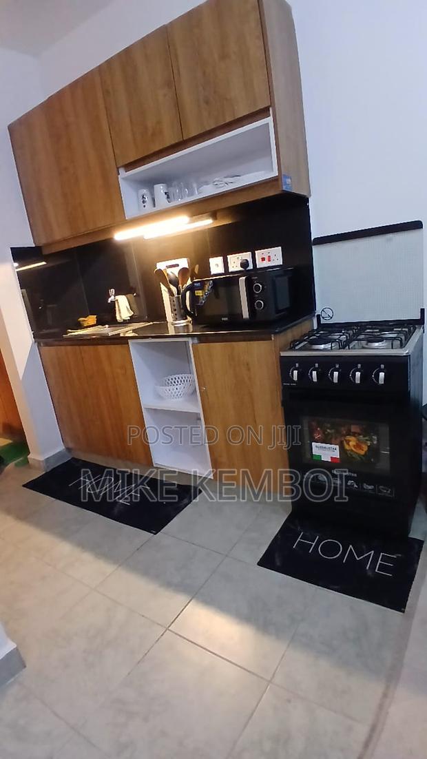 Bed Sitter Airbnb for Booking - thumbnail 5