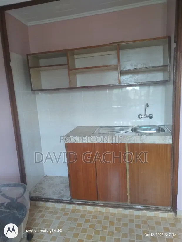 Studio Apartment in Ridgeways for rent