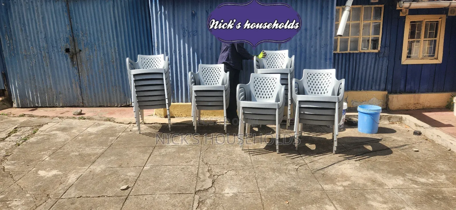 Royal Plastic Chairs With Metal Tubing Legs