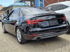 Audi A4 2.0T Tech ultra Premium FWD 2018 Matt Black