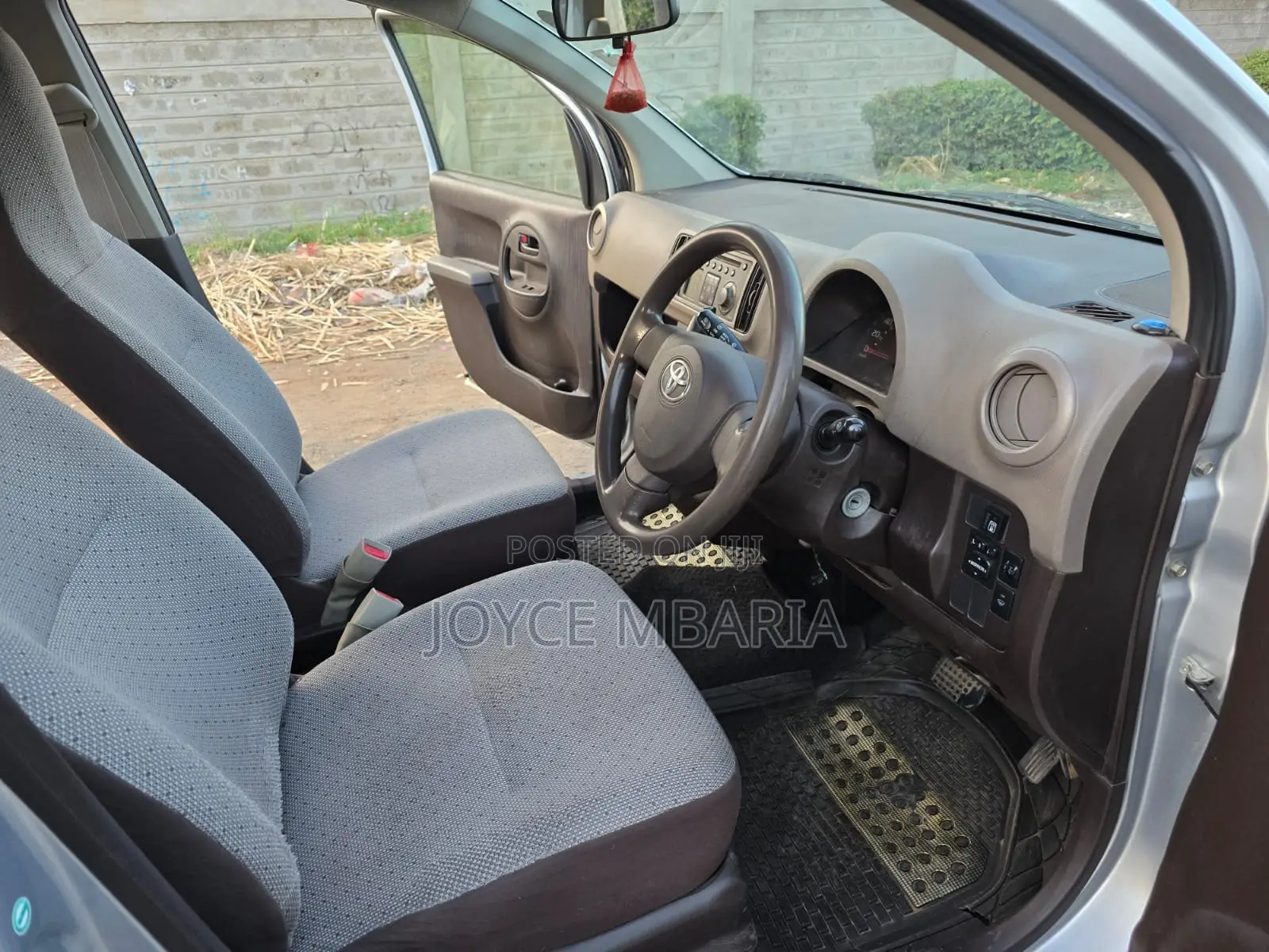 Toyota Passo 2015 Silver