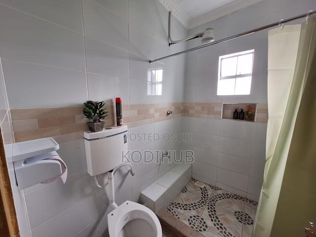 Lanet 4 Bedroom Airbnb With Private Compound in Nakuru - thumbnail 9