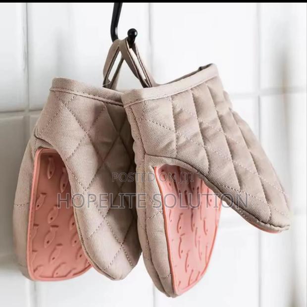 Silicone Gloves - thumbnail 2