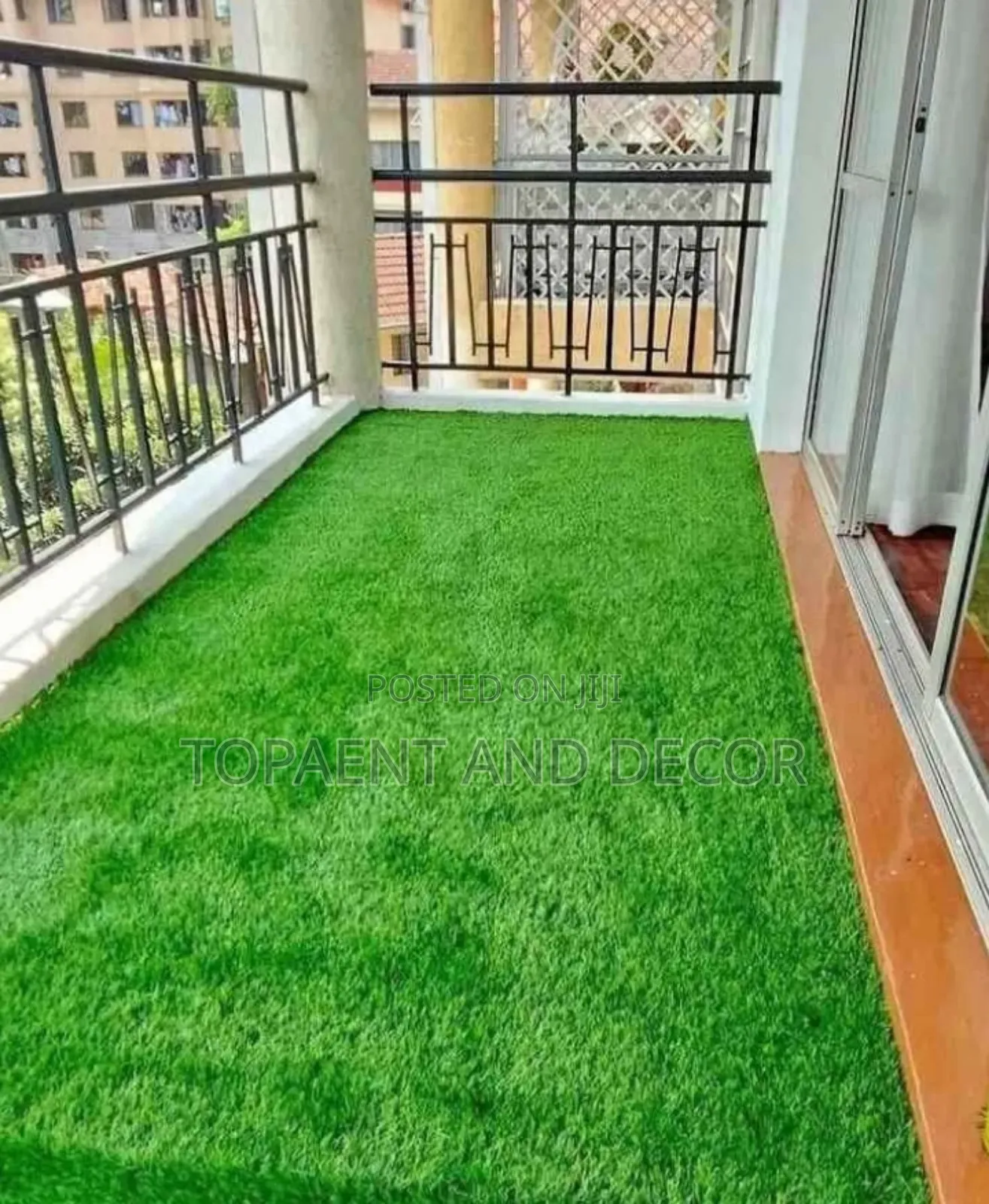 Water Resistant Artificial Grass Carpet for Balcony