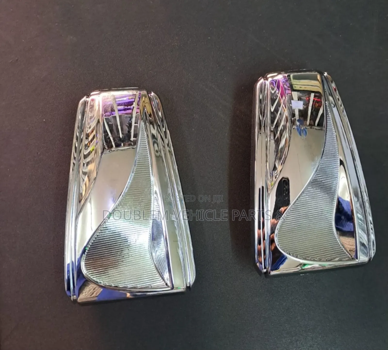 Grill Logo/Emblem Grill Crown Premio 2014,2015,2016,2017,2018 270