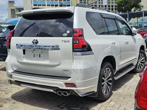 Toyota Land Cruiser Prado 2.8 2018 Silver