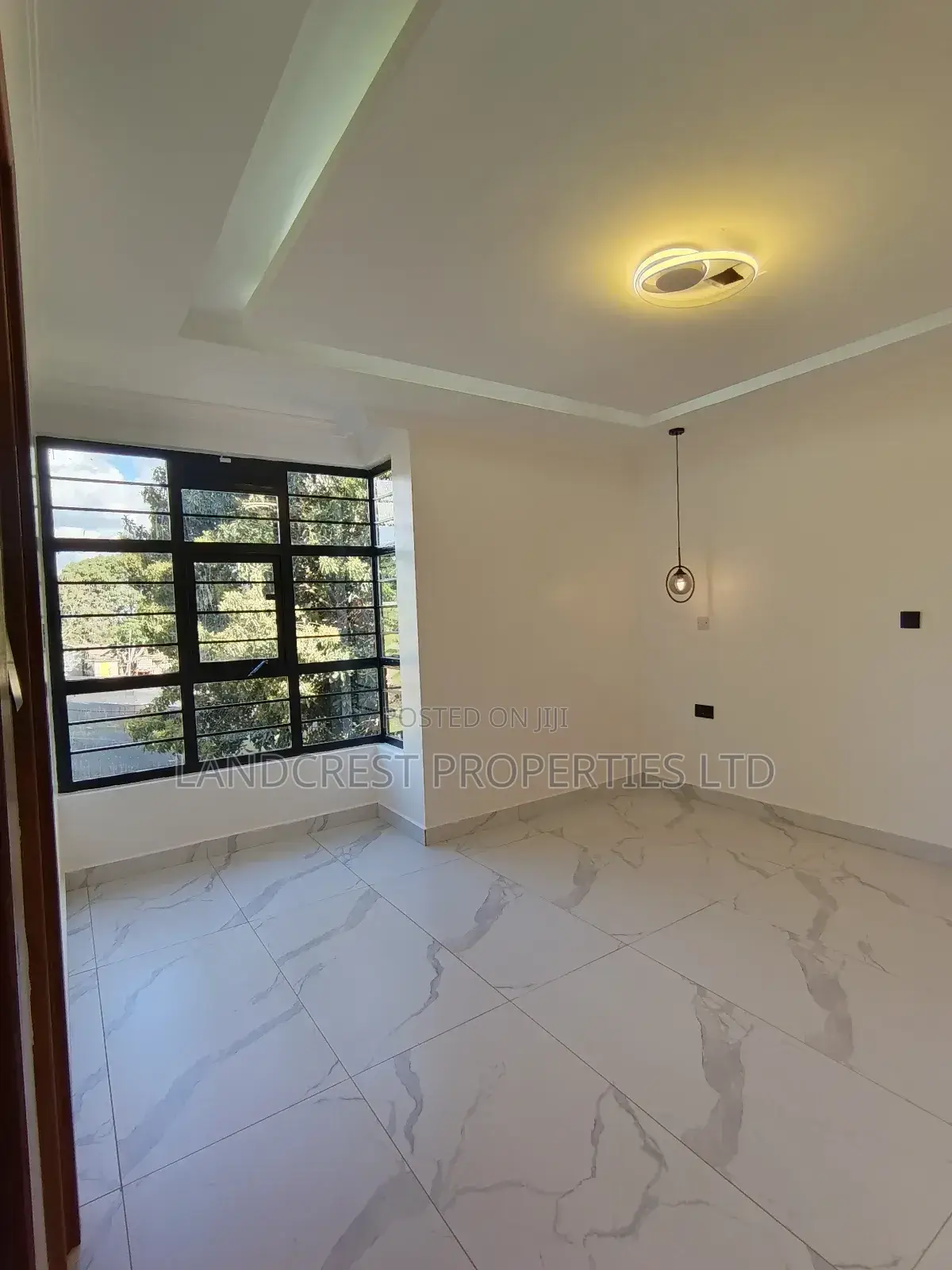 4bdrm Townhouse/Terrace in Uthiru for sale