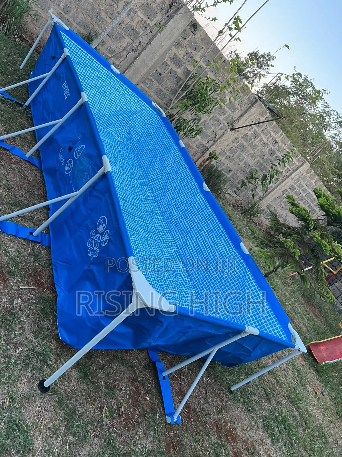 Quality Outdoor Pool for Hot Days