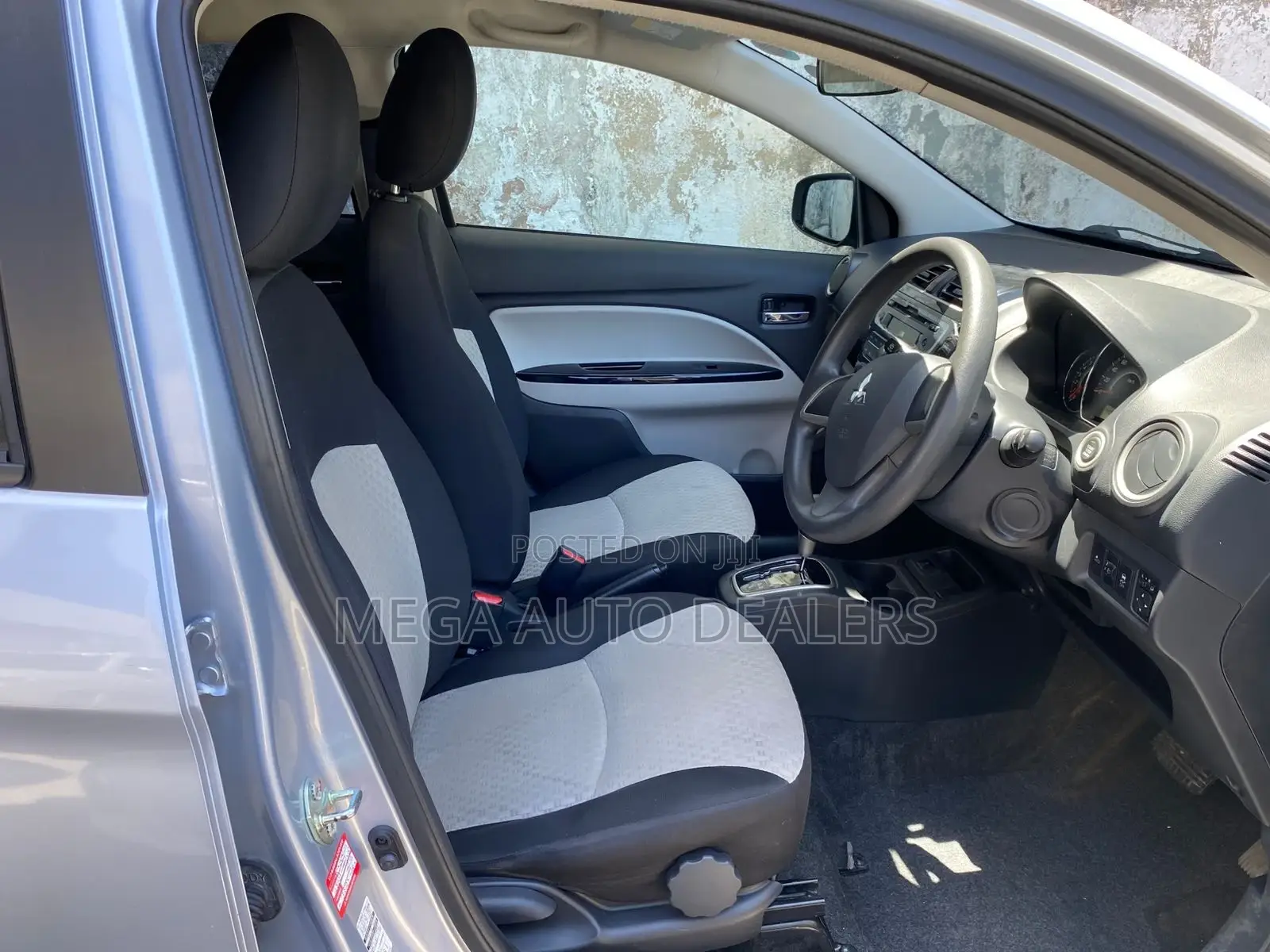 Mitsubishi Mirage 2018 Silver