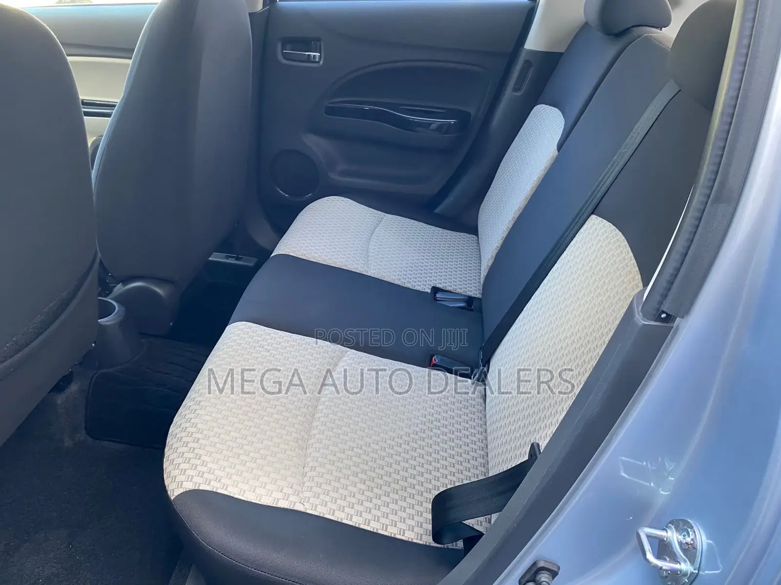 Mitsubishi Mirage 2018 Silver