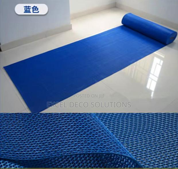 Durable Anti-Slip S Mats for Wet Areas