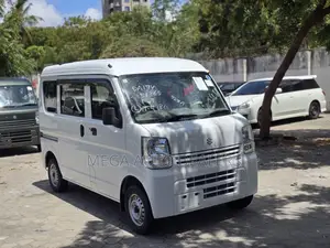 Suzuki Every Wagon 2018 White