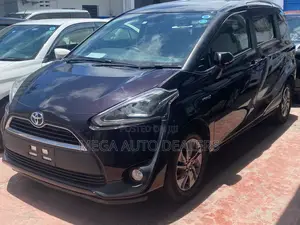 Toyota Sienta 2018
