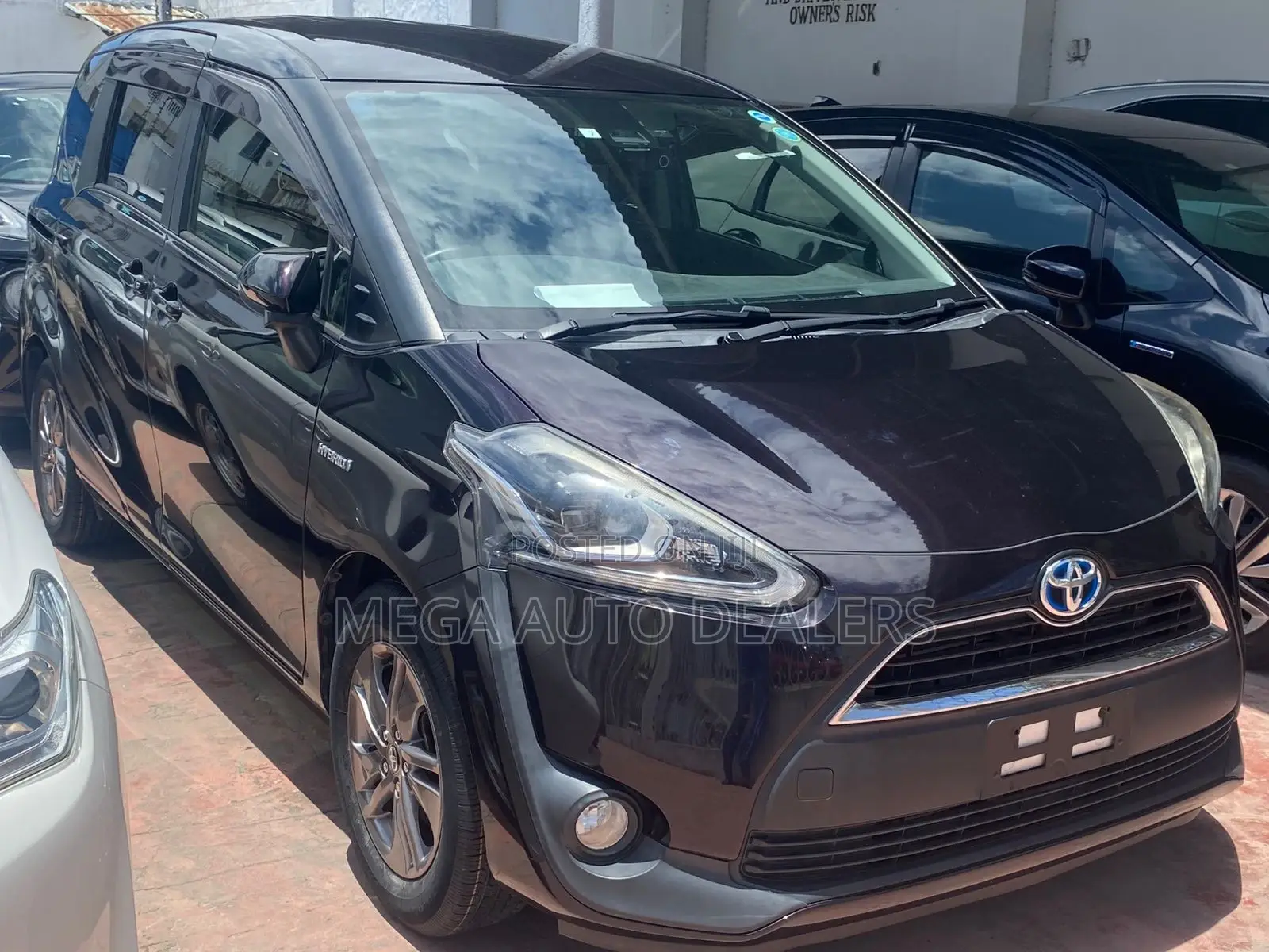 Toyota Sienta 2018