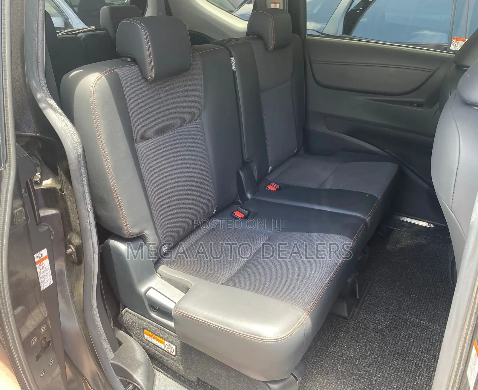 Toyota Sienta 2018