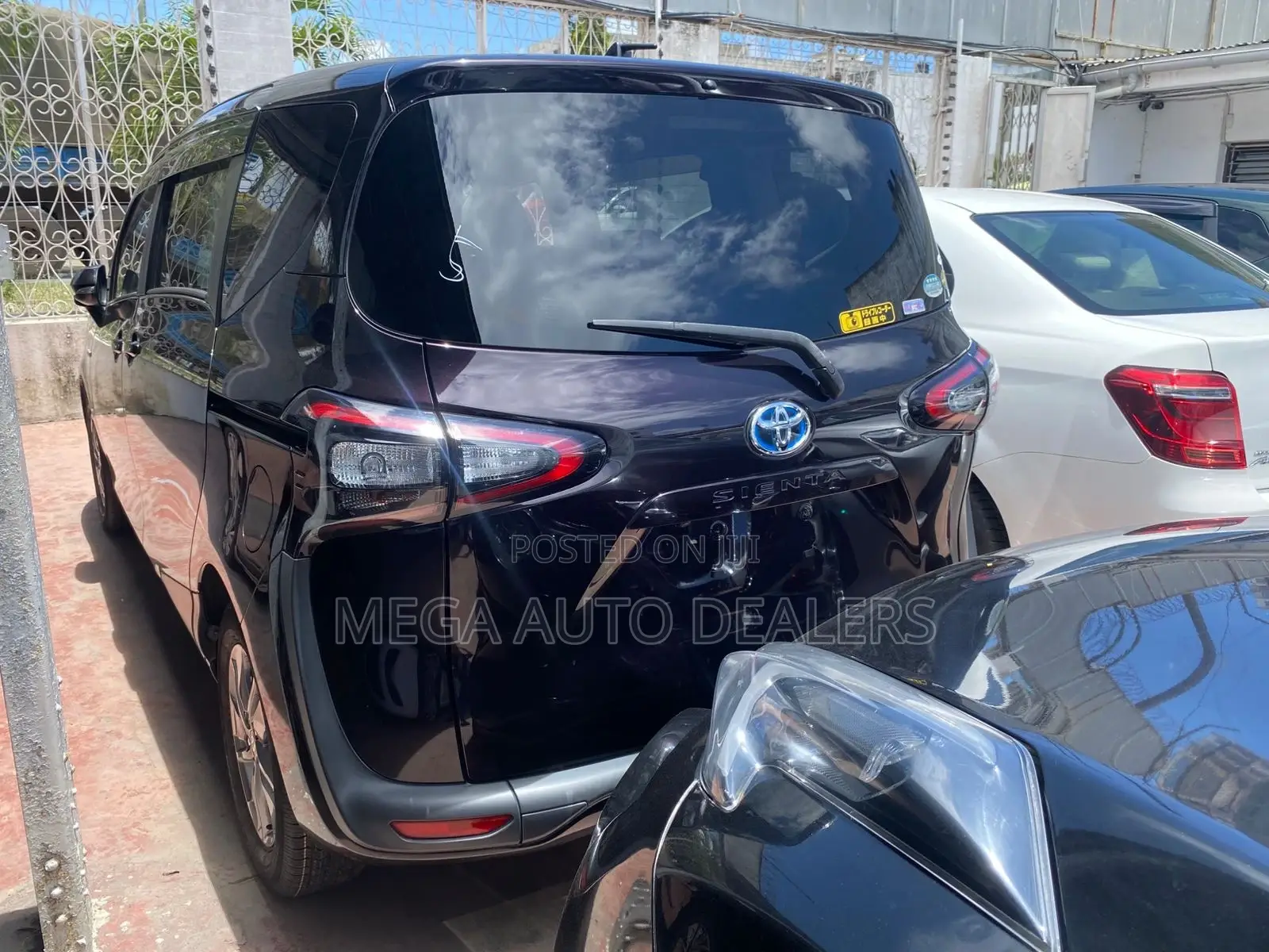 Toyota Sienta 2018